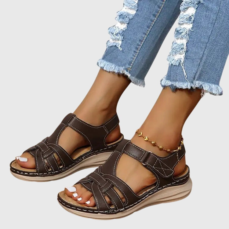 Women’s Adjustable Sandals Lightweight Supportive Design 3