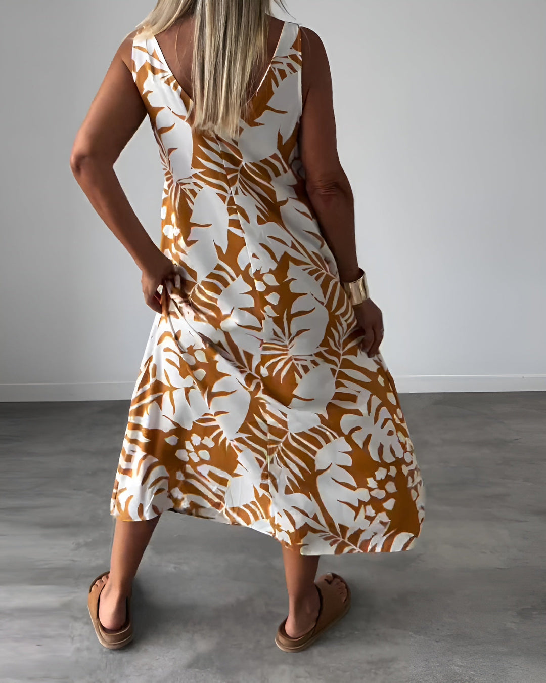 Women’s Elegant Sleeveless Dress Flattering Summer Style 6