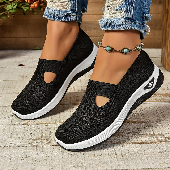 Women’s Slip-On Shoes Comfortable Supportive Design 3