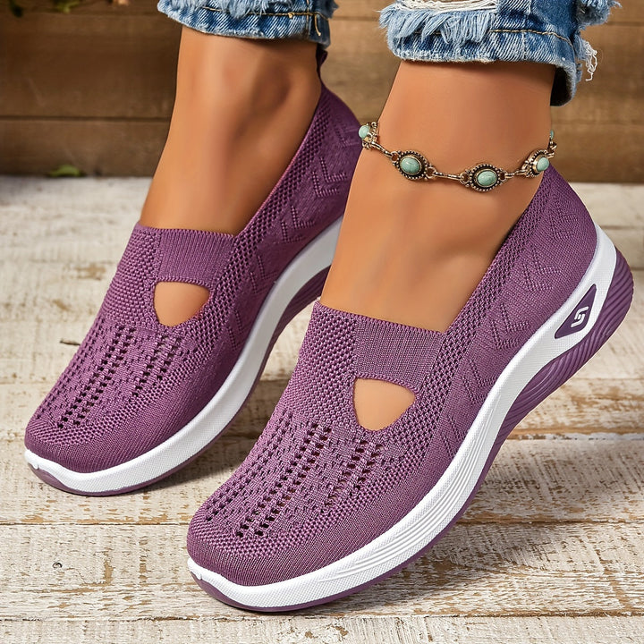 Women’s Slip-On Shoes Comfortable Supportive Design 4